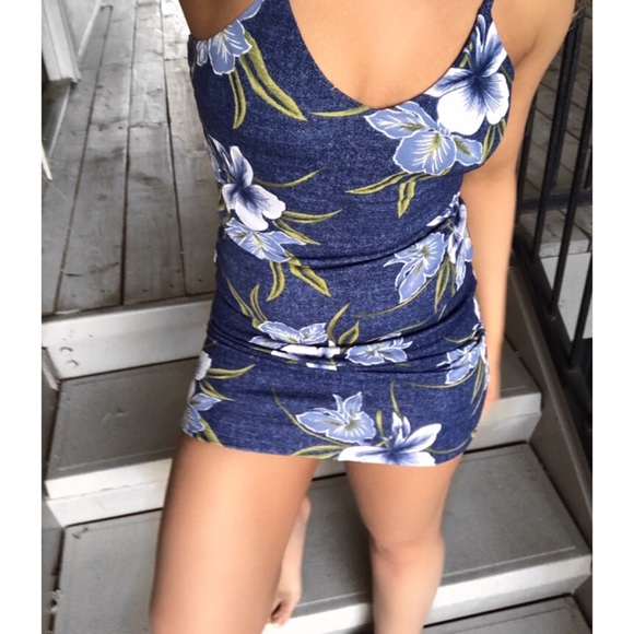 Denim Blue Tropical Floral Bodycon Mini Dress - Picture 2 of 4